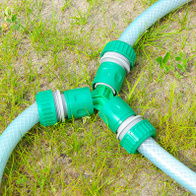 Trójnik do łączenia szybkozłączek do systemu nawadniania